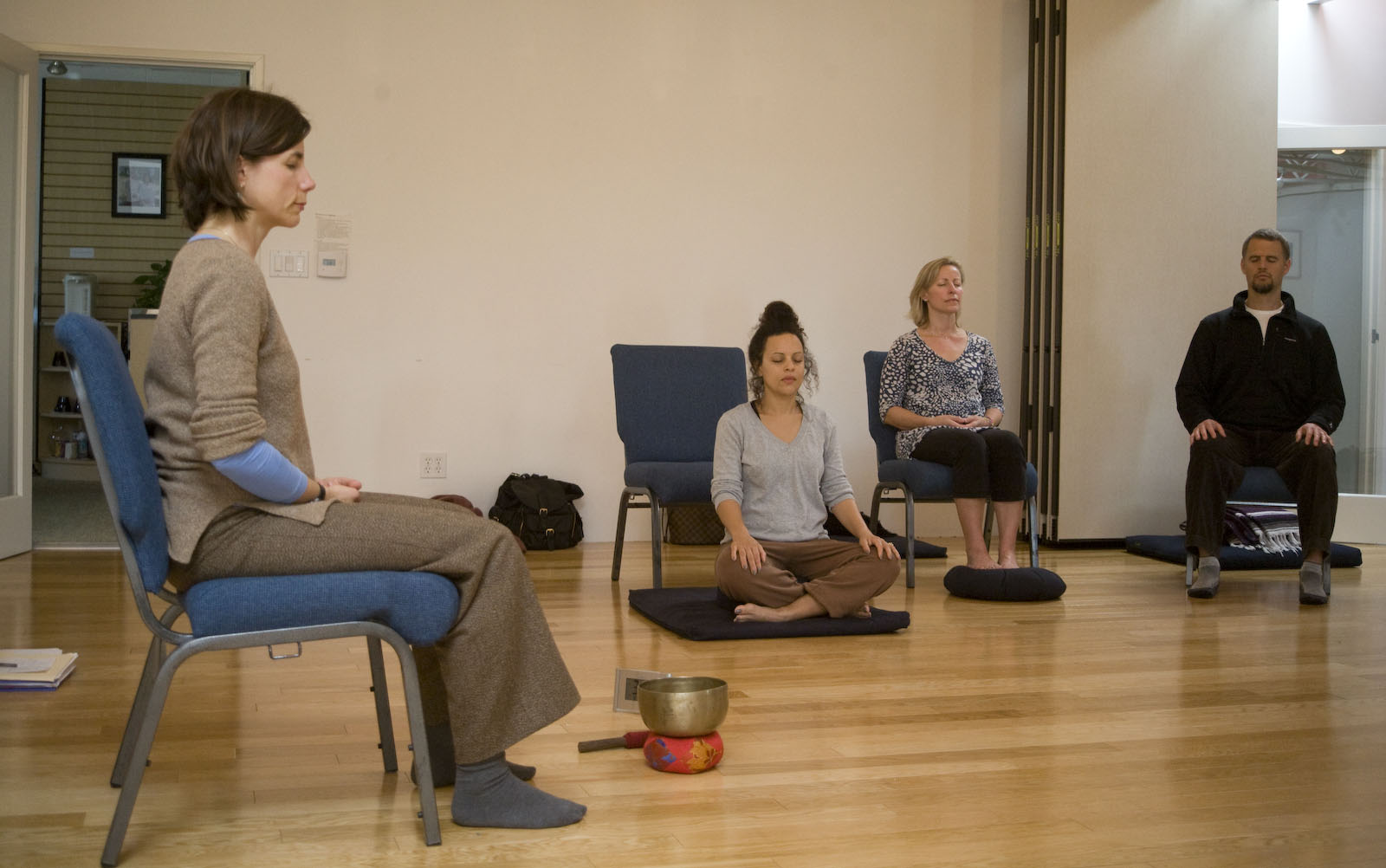 「chair meditation」的圖片搜尋結果